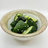きゅうりの塩麹漬けの小鉢の写真