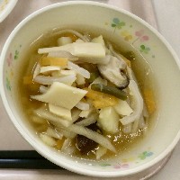 じゃいも、人参、しいたけ、ごぼうが入ったのっぺい汁の写真