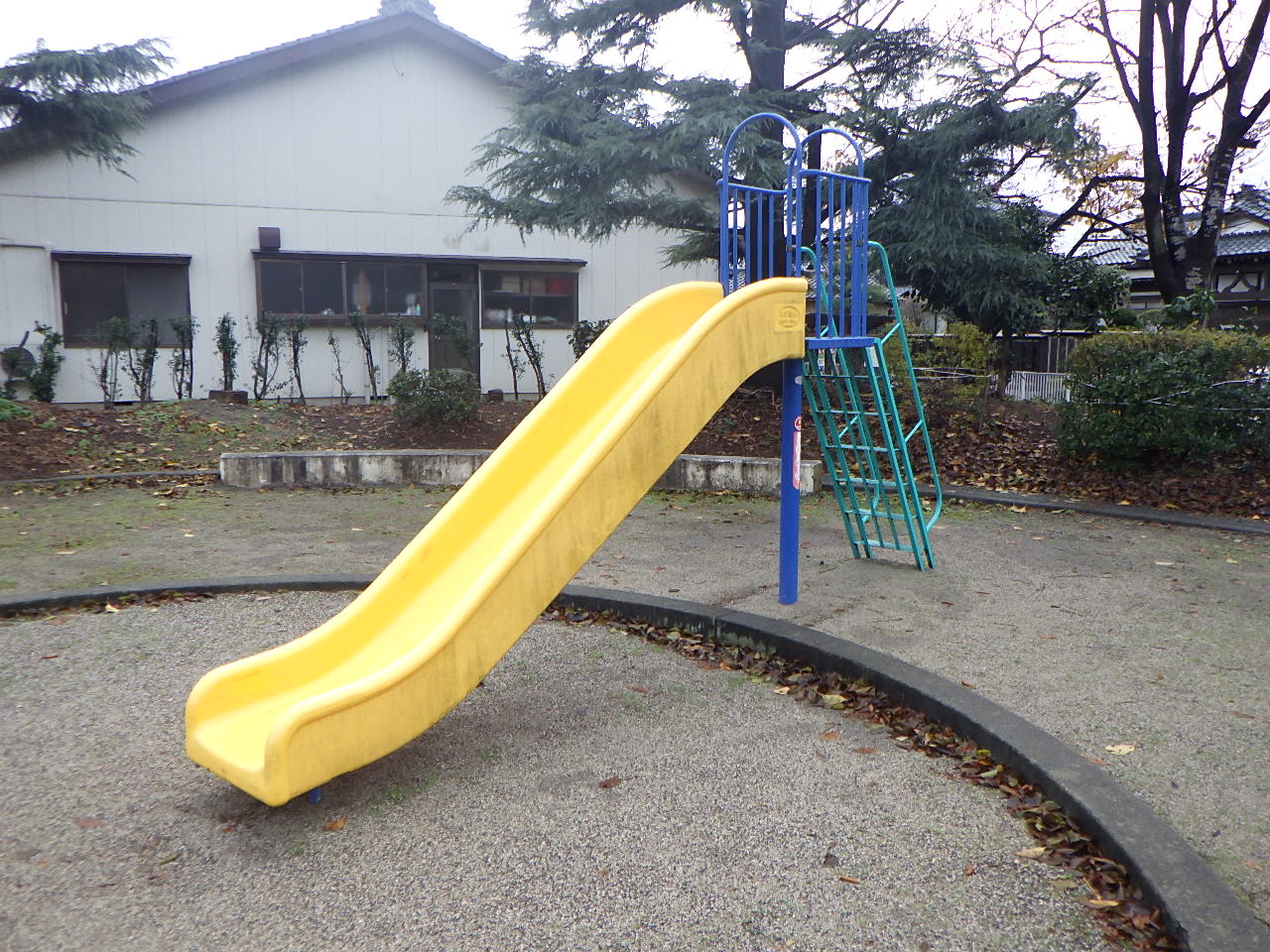 滑り台